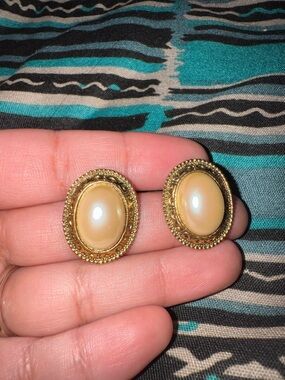 Vintage Gold-Tone Cream Cabochon Oval Earrings